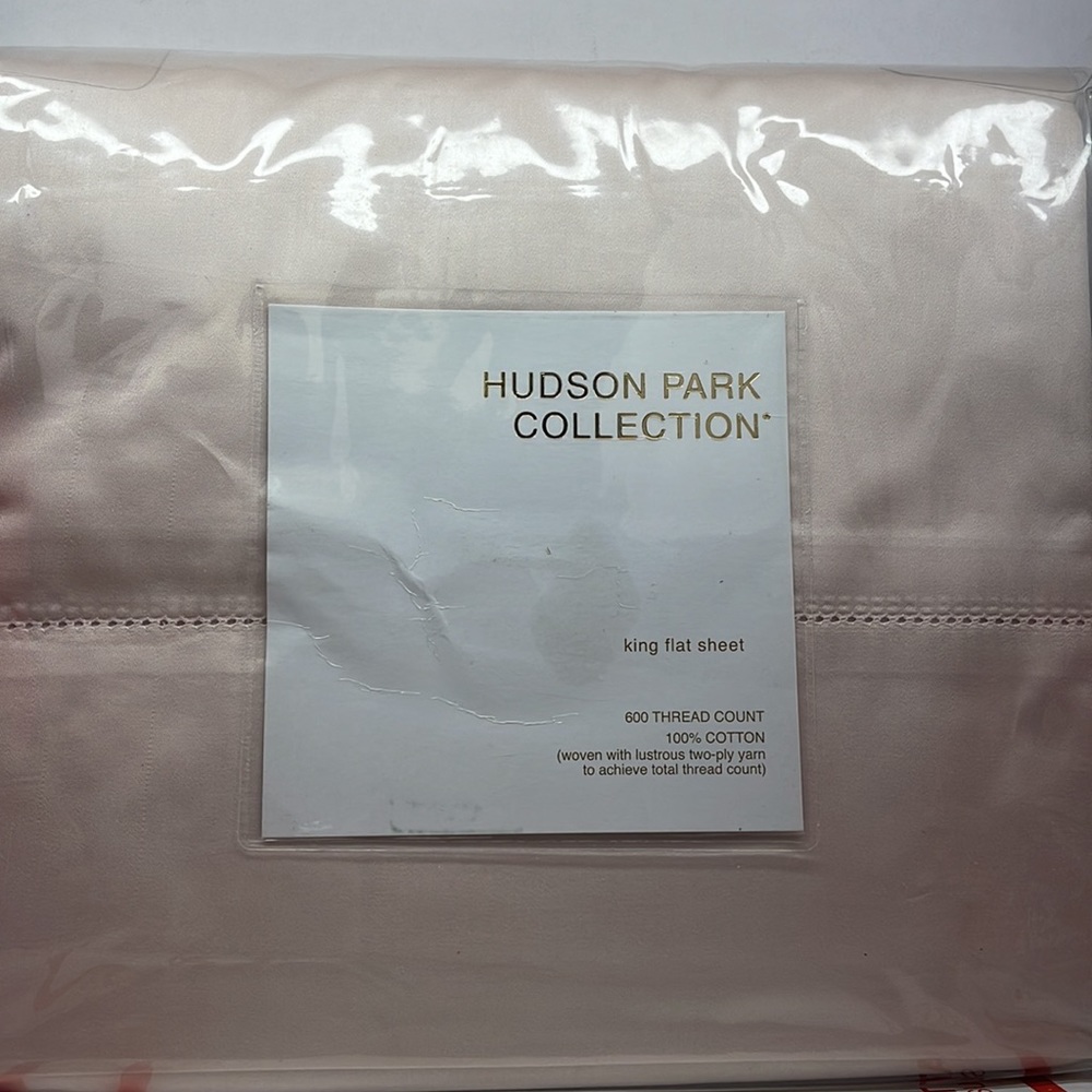 BNIB Hudson Park Collection KING size Flat Sheet Lite Pink